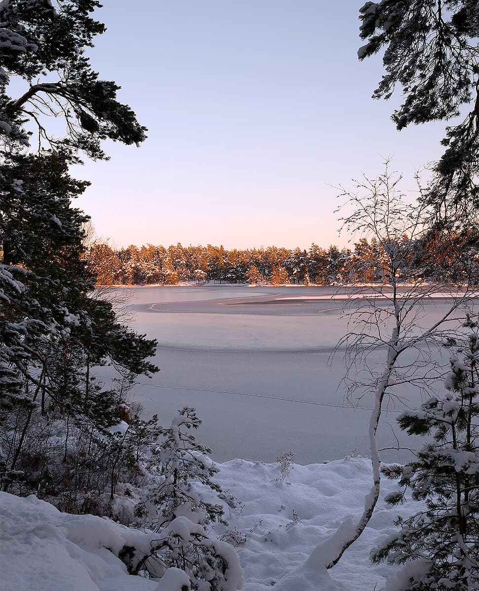 Vinterbild över Långsjön i Paradisets naturreservat